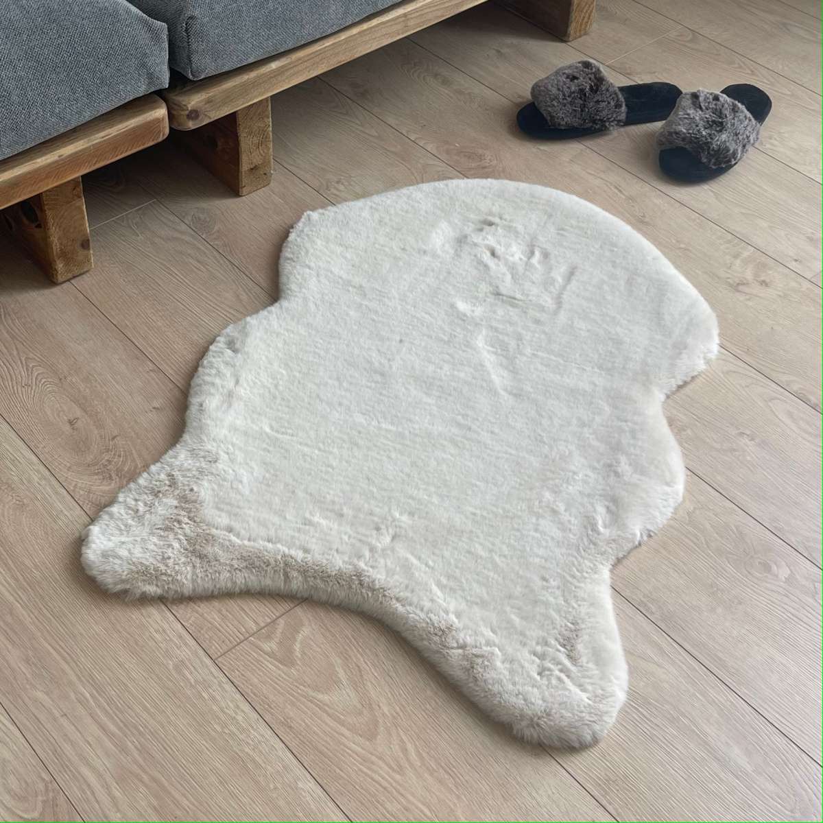 Immagine del prodotto Tappeto Rabbit sagomato a pelo corto cm PICCOLO 55x80 cm (3 colori) | Pietro Zanetti Home
